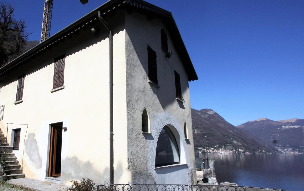 House On The Lake Shore Of Laglio Exteriér fotografie